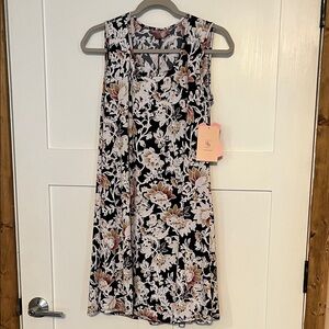 SJS Black and Cream Floral Mini Dress
